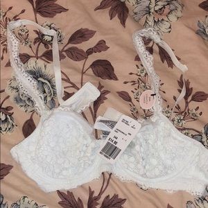 White lace bra 34a forever 21